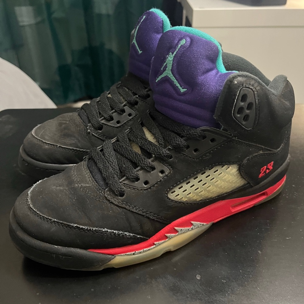 Nike Air Jordan 5 Retro Top 3 CZ2989-001 Gradeschool  Size 5.5Y